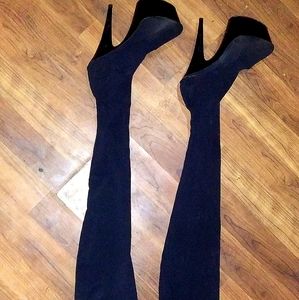 Ellie Gogo knee-high black boots